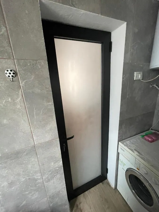 גולם Sunny Hill Apartment 0*,  אלבניה
