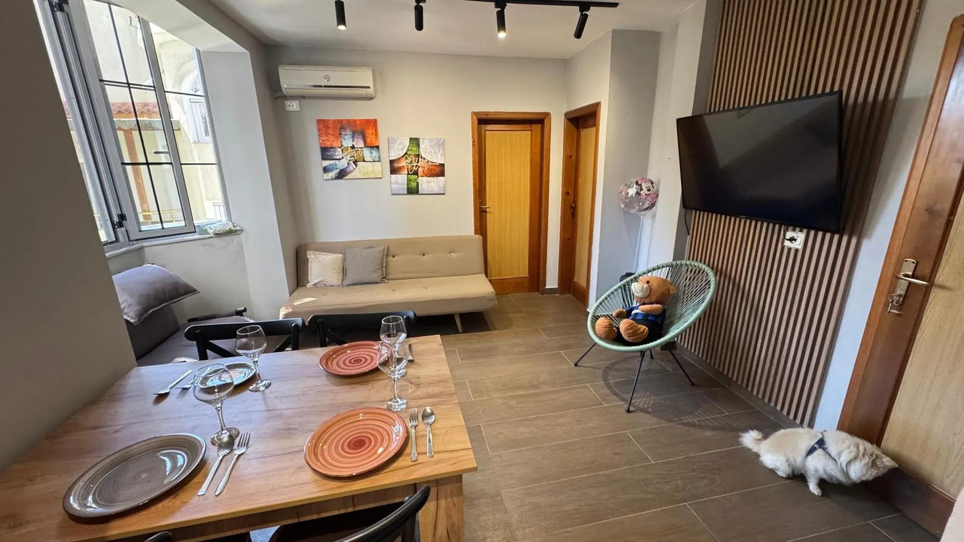גולם Sunny Hill Apartment